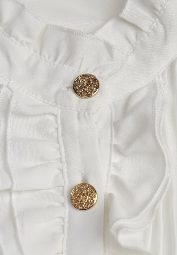 Born2be - Biała Koszula z Żabotem i Falbankami Livjos. Typ kołnierza: z żabotem, kołnierz z falbankami. Kolor: biały. Materiał: tkanina. Wzór: gładki