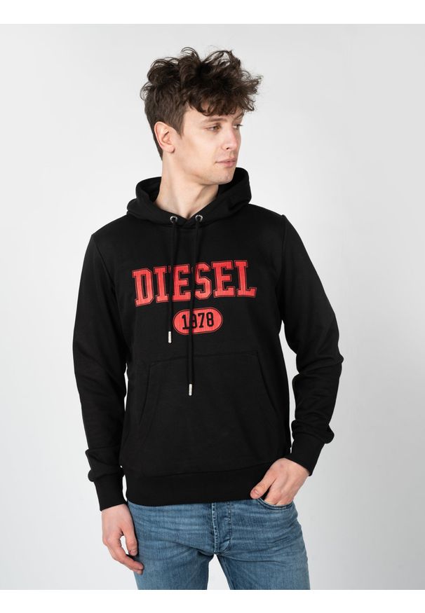 Diesel Bluza "S-Ginn" | A03826-0HAYT-9XX | Mężczyzna | Czarny. Okazja: na co dzień. Kolor: czarny. Materiał: poliester, bawełna. Wzór: nadruk. Sezon: lato. Styl: casual, vintage, sportowy, elegancki