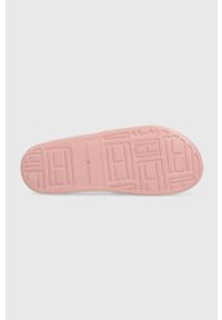 TOMMY HILFIGER - Tommy Hilfiger klapki TH MONOGRAM POOL SLIDE damskie kolor różowy FW0FW06987. Kolor: różowy. Materiał: materiał. Wzór: gładki #3