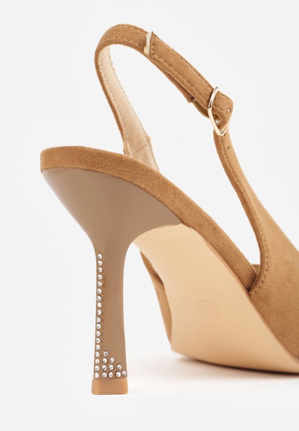 Renee - Brązowe Szpilki VICES Slingback Ozdobione Cyrkoniami na Obcasie Laodele. Okazja: na randkę, na imprezę. Zapięcie: sprzączka. Kolor: brązowy. Wzór: aplikacja. Obcas: na obcasie. Styl: elegancki. Wysokość obcasa: średni