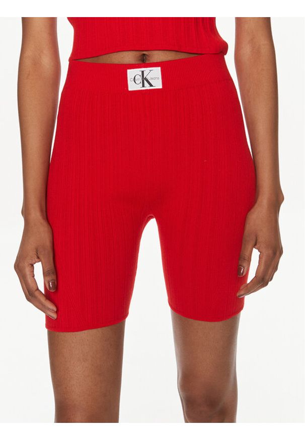 Calvin Klein Jeans Szorty materiałowe Label J20J223138 Czerwony Slim Fit. Kolor: czerwony. Materiał: lyocell