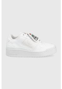 adidas Originals sneakersy dziecięce GW0590 kolor biały. Nosek buta: okrągły. Zapięcie: sznurówki. Kolor: biały. Materiał: guma, materiał. Obcas: na platformie