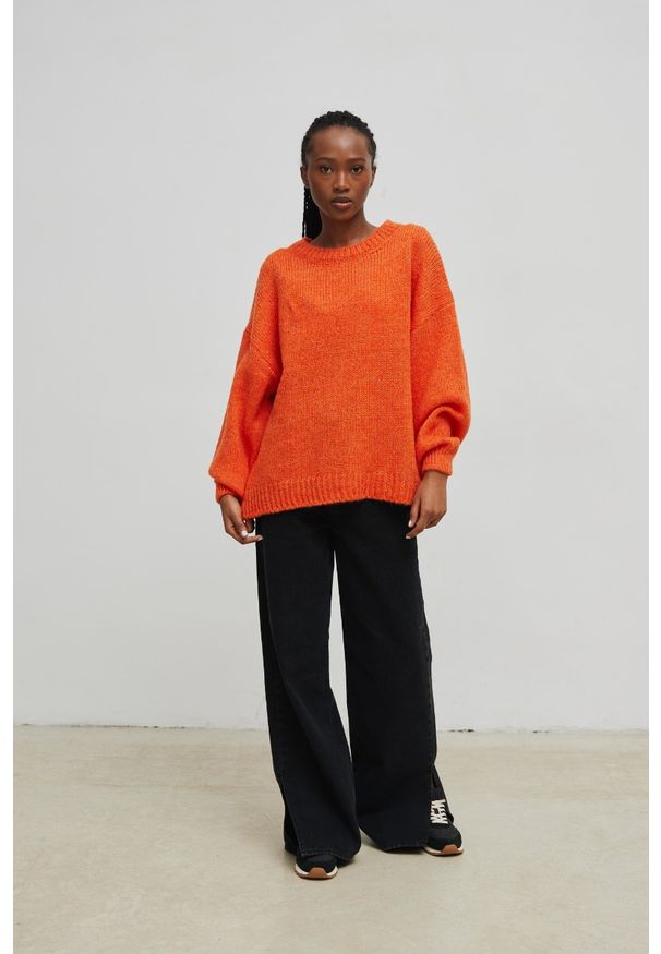 Marsala - Sweter oversize z bufiastym rękawem FLAME ORANGE- RIVERO-UNI. Okazja: na co dzień. Materiał: wełna, akryl. Sezon: wiosna, zima, jesień, lato. Styl: casual