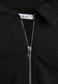 Born2be - Czarna Bawełniana Bluza Bomberka o Kroju Oversize z Kołnierzem Viminala. Okazja: na co dzień. Kolor: czarny. Materiał: bawełna. Styl: casual #7