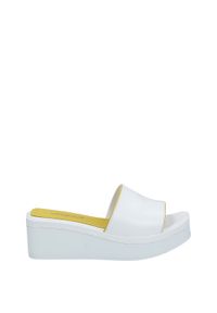 Venezia - BIAŁE KLAPKI 0301460740 WHITE. Kolor: biały. Materiał: skóra, syntetyk. Obcas: na koturnie #1