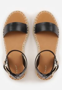 Renee - Czarne Sandały VICES na Plecionej Grubej Podeszwie z Paskiem Wokół Kostki Casilla. Okazja: na spacer, na imprezę. Zapięcie: pasek. Kolor: czarny. Materiał: koronka. Wzór: haft. Sezon: lato. Styl: elegancki #3