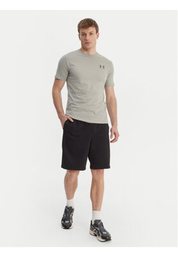 Under Armour T-Shirt Left Chest Logo SS 1326799 Pomarańczowy Loose Fit. Kolor: pomarańczowy. Materiał: bawełna