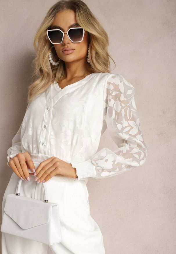 Renee - Biała Bluzka z Ozdobnymi Przeźroczystymi Rękawami i Guzikami Fletchera. Kolor: biały