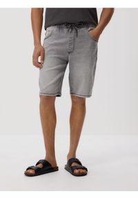 Reserved - Jeansowe szorty jogger - jasnoszary. Kolor: szary. Materiał: jeans