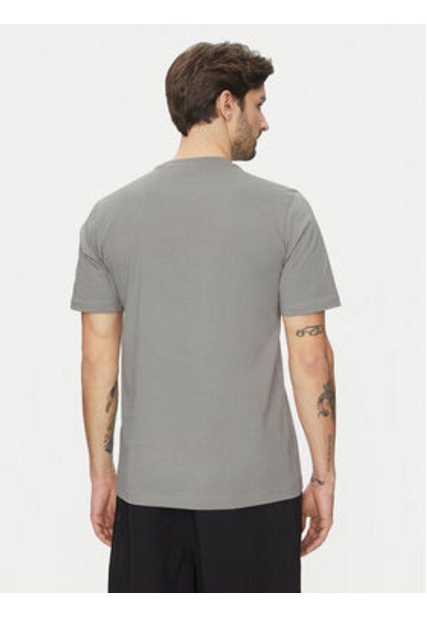 Adidas - adidas T-Shirt Lounge Slides Graphic Pocket JC5284 Szary Regular Fit. Kolor: szary. Materiał: bawełna