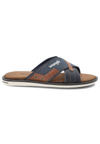 Granatowe Klapki Wrangler Modne Obuwie Męskie. Okazja: na co dzień. Kolor: niebieski. Materiał: materiał, skóra. Wzór: paski. Sezon: lato. Styl: wakacyjny, elegancki, casual #3