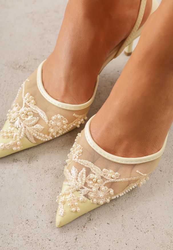 Renee - Żółte Szpilki VICES Slingback z Noskami w Szpic Ozdobionymi Haftem i Koralikami Laraidina. Zapięcie: pasek. Kolor: żółty. Materiał: satyna. Wzór: aplikacja, haft. Obcas: na szpilce