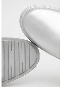 Calvin Klein Kalosze damskie kolor srebrny. Nosek buta: okrągły. Kolor: srebrny. Materiał: guma #4