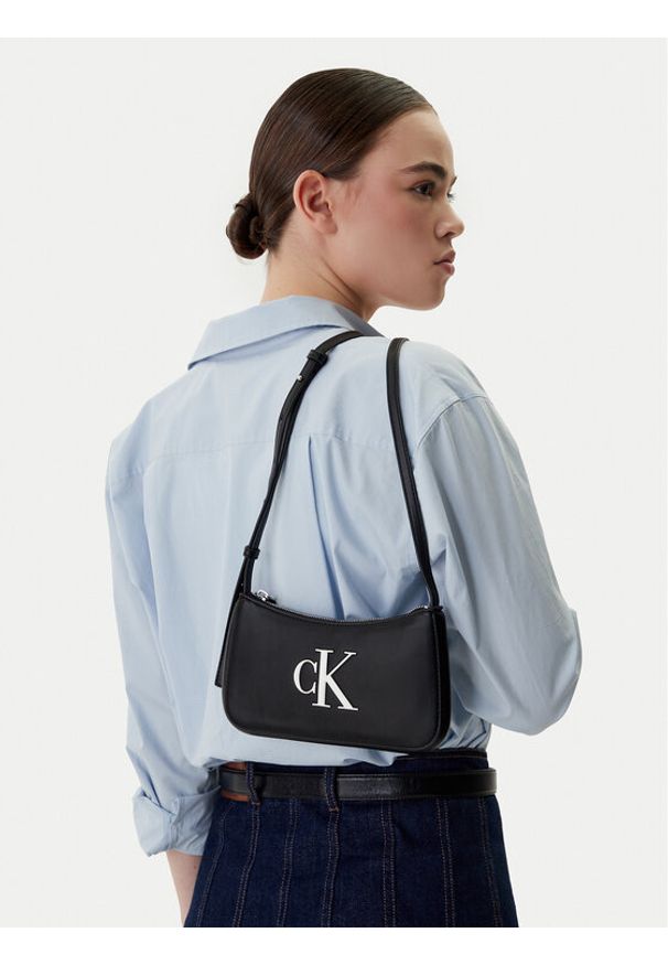 Calvin Klein Torebka Bold Ck Mini Bag LV04F1125G Czarny. Kolor: czarny. Materiał: skórzane