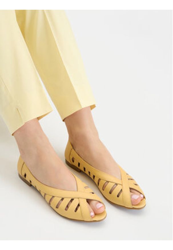 Lasocki Baleriny CEO-RST-ERICA-66 Żółty. Kolor: żółty. Materiał: skóra