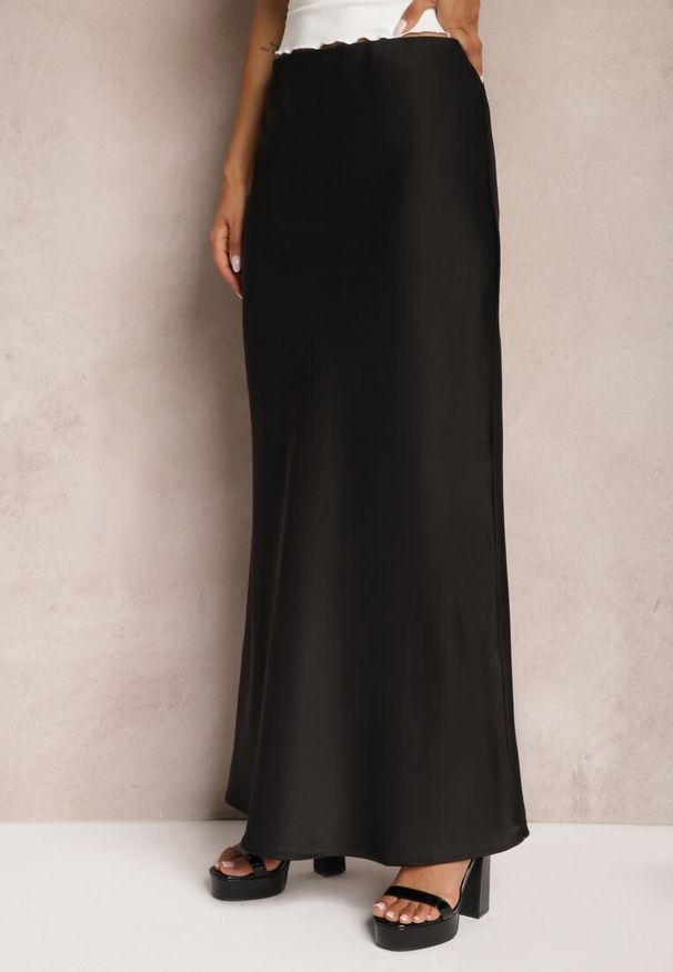 Renee - Czarna Satynowa Spódnica Maxi High Waist Formia. Stan: podwyższony. Kolor: czarny. Materiał: satyna