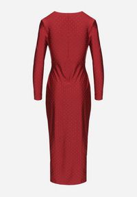 Born2be - Bordowa Kopertowa Sukienka z Cyrkoniową Aplikacją Ceasia. Typ kołnierza: dekolt w serek. Kolor: czerwony. Materiał: materiał. Długość rękawa: długi rękaw. Wzór: aplikacja. Typ sukienki: kopertowe #5