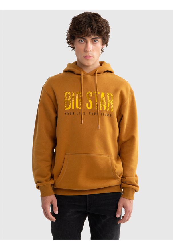 Big-Star - Bluza męska z kapturem z logo BIG STAR musztardowa Bruden 803. Typ kołnierza: kaptur. Kolor: brązowy. Materiał: jeans, materiał. Styl: sportowy, klasyczny