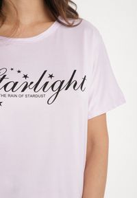 Born2be - Fioletowy Bawełniany Komplet Piżamowy T-shirt i Szorty w Zebrę Milavira. Kolor: fioletowy. Materiał: bawełna. Wzór: motyw zwierzęcy