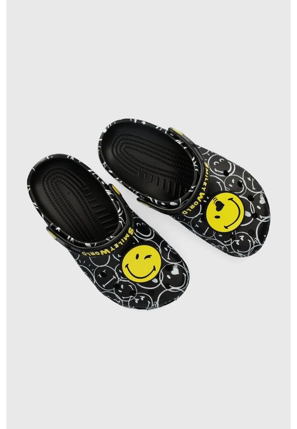 Crocs klapki damskie kolor czarny. Nosek buta: okrągły. Kolor: czarny. Materiał: materiał, guma