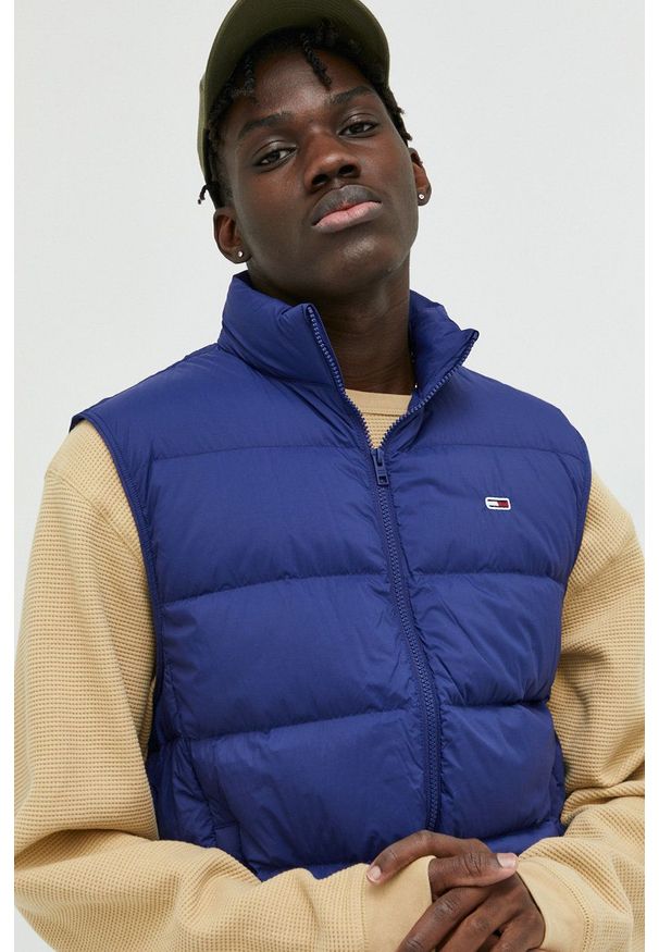Tommy Jeans bezrękawnik puchowy męski kolor niebieski. Okazja: na co dzień. Kolor: niebieski. Materiał: puch. Długość rękawa: bez rękawów. Styl: casual