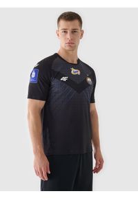 4f - 4F Koszulka klubowa z sezonu 2024/25 męska 4F x Stal Mielec - multikolor S. Okazja: do domu, na urodziny. Kolor: wielokolorowy. Materiał: dzianina