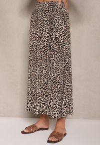 Renee - Brązowa Rozkloszowana Spódnica z Wiskozy ze Wsuwanymi Kieszeniami Koselle. Okazja: na co dzień. Kolor: brązowy. Materiał: wiskoza. Styl: elegancki, casual #5
