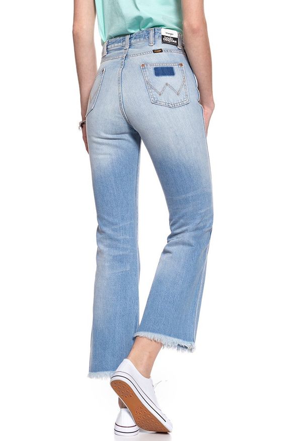 Wrangler - WRANGLER RETRO CROP FLARE FIJI W242FH127 112127921. Stan: podwyższony. Styl: retro