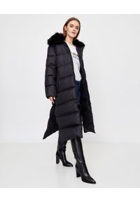 YVES SALOMON PARIS - Czarny płaszcz puchowy. Okazja: na co dzień, na spacer. Kolor: czarny. Materiał: puch. Długość rękawa: długi rękaw. Długość: długie. Wzór: aplikacja. Sezon: zima. Styl: casual #3