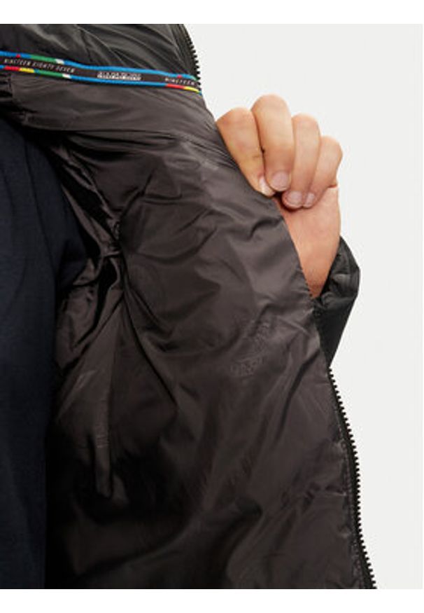 Napapijri Kurtka zimowa Moesa NP0A4I1R Czarny Regular Fit. Kolor: czarny. Materiał: syntetyk. Sezon: zima