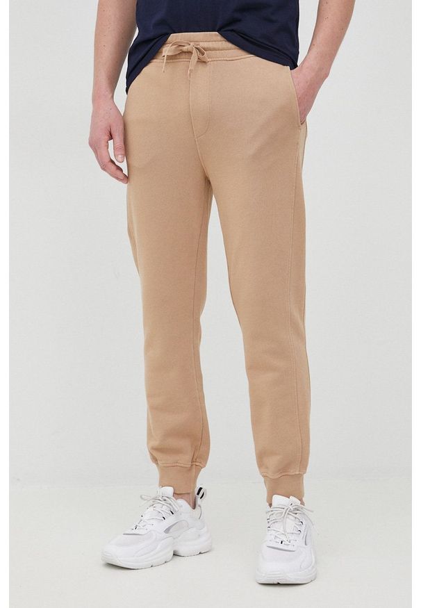 United Colors of Benetton spodnie bawełniane męskie kolor beżowy gładkie. Kolor: beżowy. Materiał: bawełna. Wzór: gładki
