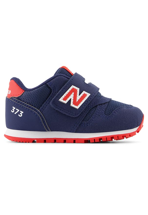 Buty niemowlęce New Balance IZ373AI2 – granatowe. Okazja: na co dzień. Zapięcie: rzepy. Kolor: niebieski. Materiał: guma, syntetyk, materiał. Szerokość cholewki: normalna. Wzór: kolorowy. Model: New Balance 373. Sport: turystyka piesza