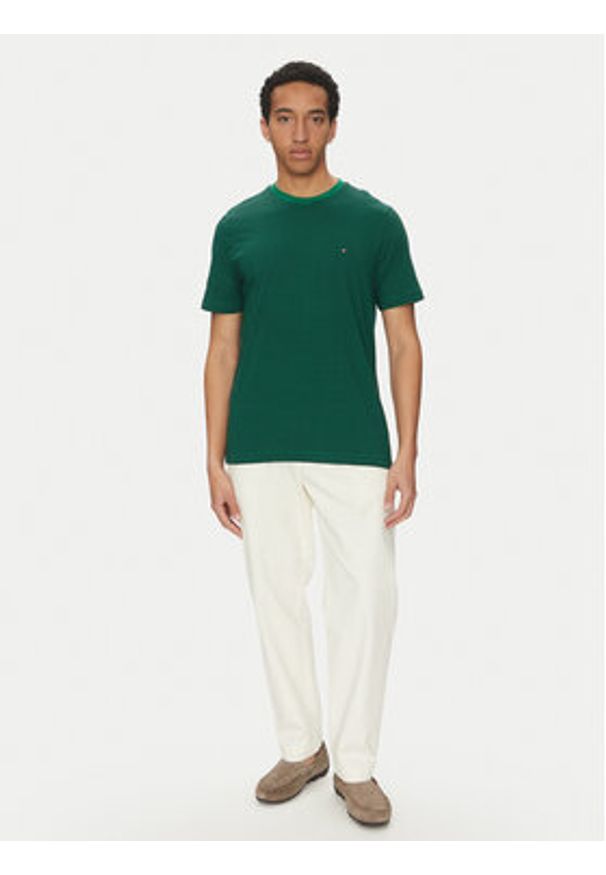 TOMMY HILFIGER - Tommy Hilfiger T-Shirt Ess Seasonal MW0MW39995 Zielony Regular Fit. Kolor: zielony. Materiał: bawełna
