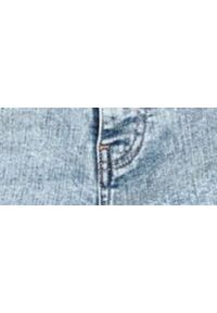 DRYWASH - Oprane spodnie denimowe 7/8. Kolor: niebieski. Materiał: tkanina. Sezon: lato #3