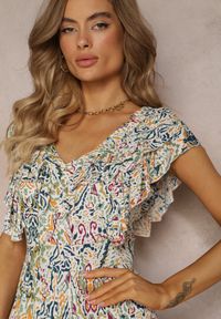 Renee - Biało-Beżowa Wiskozowa Sukienka Maxi z Pomponami i Gumką w Talii Belmona. Kolor: biały. Materiał: wiskoza. Wzór: aplikacja. Sezon: lato, wiosna. Długość: maxi