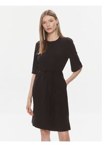 Calvin Klein Sukienka codzienna K20K206375 Czarny Regular Fit. Okazja: na co dzień. Kolor: czarny. Materiał: syntetyk. Typ sukienki: proste. Styl: casual