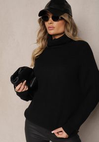 Renee - Czarny Golf z Domieszką Wiskozy i Kaszmiru Azivara. Okazja: na co dzień. Typ kołnierza: golf. Kolor: czarny. Materiał: wiskoza, kaszmir. Wzór: aplikacja. Styl: casual, elegancki