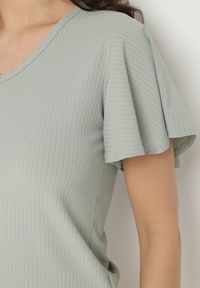 Born2be - Zielona Bluzka z Szerokimi Rękawami Sunevia. Okazja: na co dzień. Typ kołnierza: dekolt w kształcie V. Kolor: zielony. Materiał: jeans. Styl: elegancki, casual #7