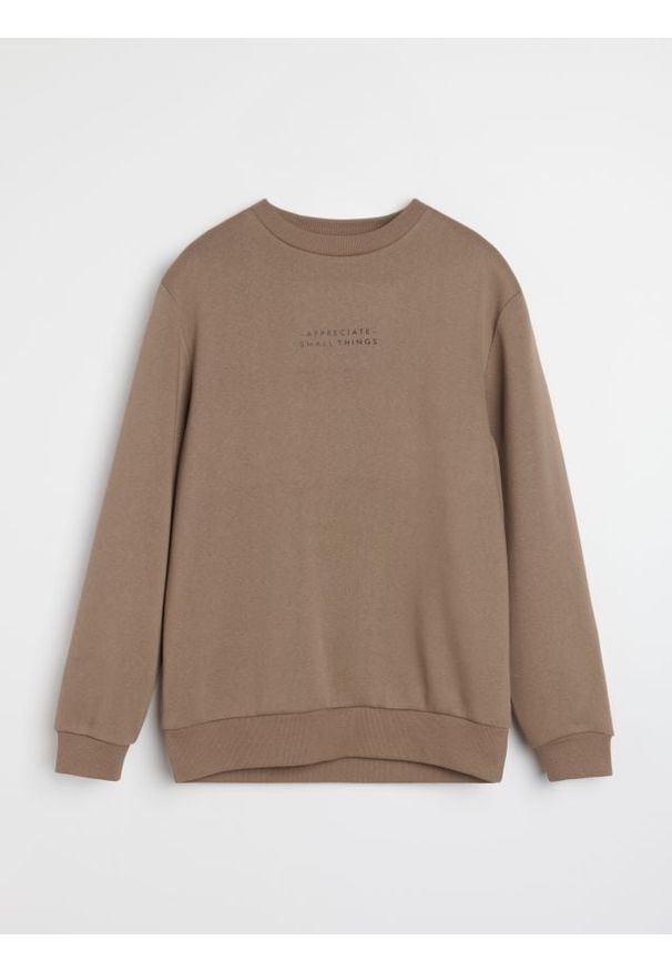 Sinsay - Bluza crewneck z napisem - brązowy. Kolor: brązowy. Wzór: napisy