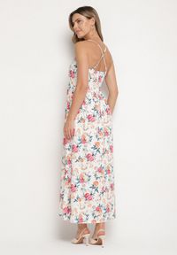 Born2be - Różowa Sukienka z Wiskozą o Rozkloszowanym Kroju w Kwiaty Nalorene. Okazja: na co dzień. Typ kołnierza: dekolt kwadratowy. Kolor: różowy. Materiał: wiskoza. Długość rękawa: na ramiączkach. Wzór: kwiaty. Typ sukienki: rozkloszowane. Styl: casual, elegancki #5