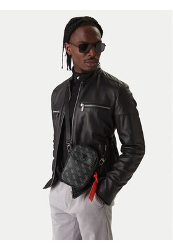 Guess Torebka 178699 Czarny. Kolor: czarny. Materiał: skóra
