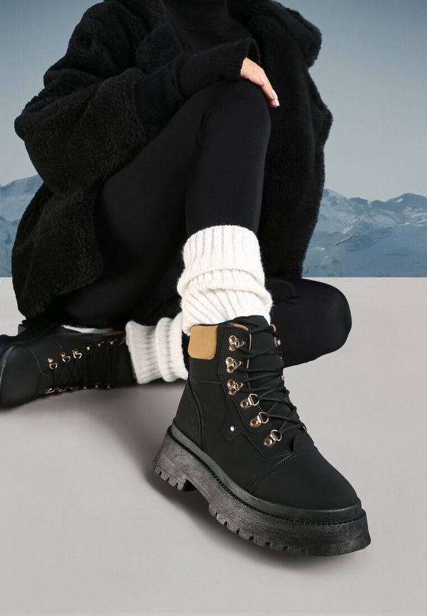 Born2be - Czarne Traperki Nelana. Okazja: na co dzień. Kolor: czarny. Materiał: jeans. Styl: casual