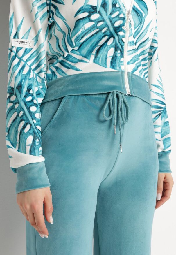 Born2be - Miętowy Welurowy Komplet Dresowy Bluza z Florystycznym Printem i Szerokie Spodnie Taniussa. Kolor: miętowy. Materiał: dresówka, welur. Wzór: nadruk