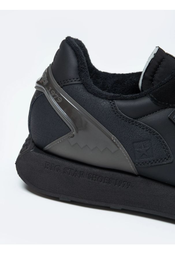 Big-Star - Sneakersy męskie ze skóry naturalnej czarne OO174297 906. Okazja: na spacer, na co dzień. Kolor: czarny. Materiał: skóra ekologiczna, materiał. Sport: turystyka piesza, fitness