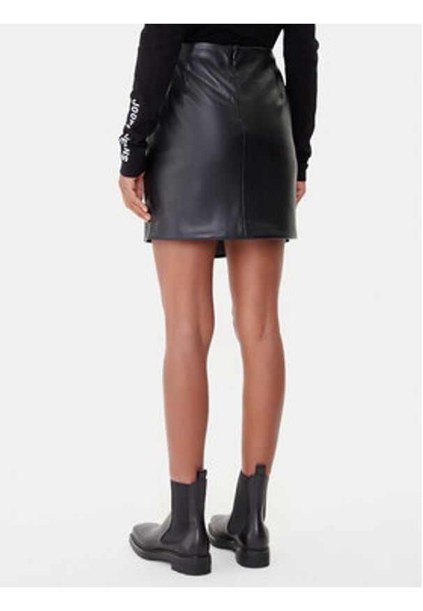 Vero Moda Spódnica z imitacji skóry Gawn 10333689 Czarny Regular Fit. Kolor: czarny. Materiał: skóra