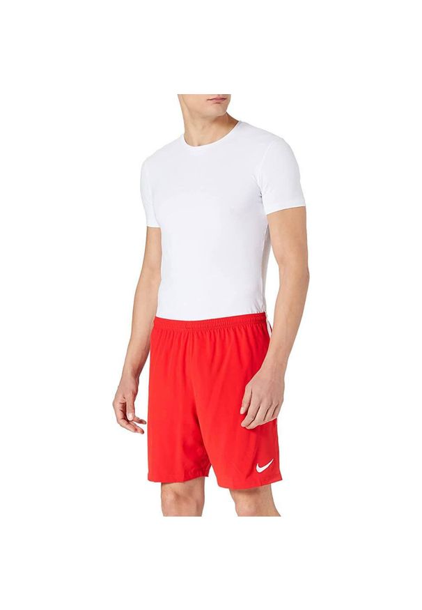 Spodenki treningowe męskie Nike Dri-Fit F Venom Short III. Kolor: czerwony. Materiał: elastan, poliester. Technologia: Dri-Fit (Nike)