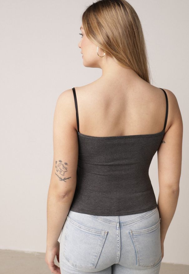 Born2be - Szary Wiskozowy Top z Podwójnymi Ramiączkami Hendrea. Okazja: na co dzień. Kolor: szary. Materiał: wiskoza. Długość rękawa: na ramiączkach. Styl: casual, elegancki