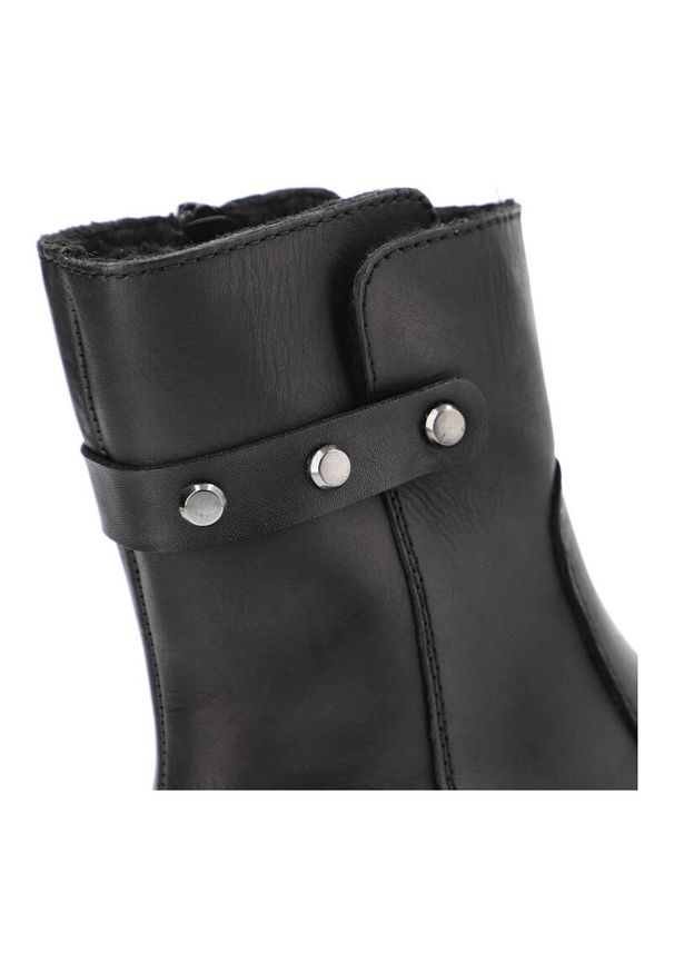 Czarne Botki Rieker Modne Obuwie Damskie. Okazja: na co dzień. Zapięcie: klamry. Kolor: czarny. Materiał: skóra, syntetyk, futro. Sezon: zima. Obcas: na obcasie. Styl: klasyczny, casual, elegancki. Wysokość obcasa: średni