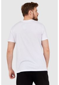 Armani Exchange - ARMANI EXCHANGE Biały t-shirt męski z szarym logo. Kolor: biały. Materiał: prążkowany #4
