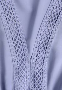 Born2be - Jasnoniebieska Sukienka Maxi z Gumką w Pasie i Koronkowymi Wstawkami Anandia. Kolor: niebieski. Materiał: koronka. Wzór: aplikacja. Długość: maxi #5